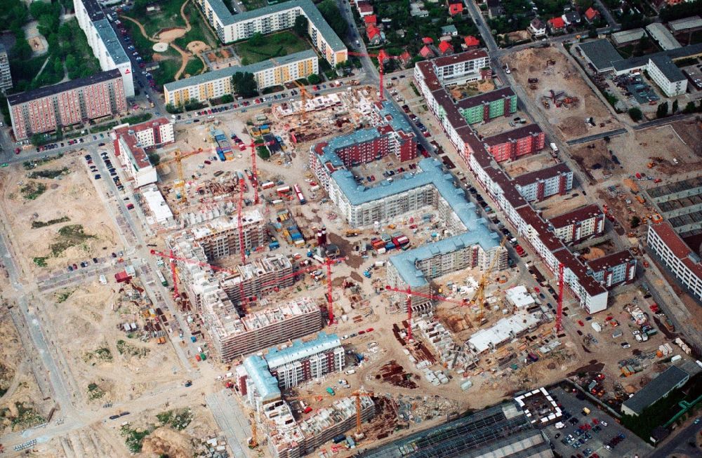 Luftbild Berlin Hohenschönhausen - Baustelle zum Neubau des Wohngebietes Weiße Taube in Berlin - Hohenschönhausen 