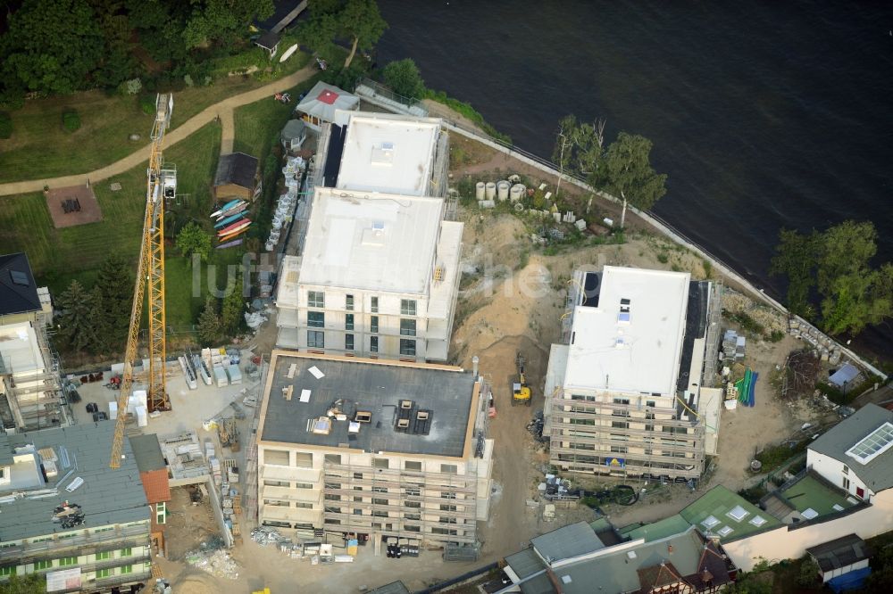 Berlin aus der Vogelperspektive: Baustelle zum Neubau einer Wohnhausanlage am Müggelsee im Ortsteil Friedrichshagen in Berlin