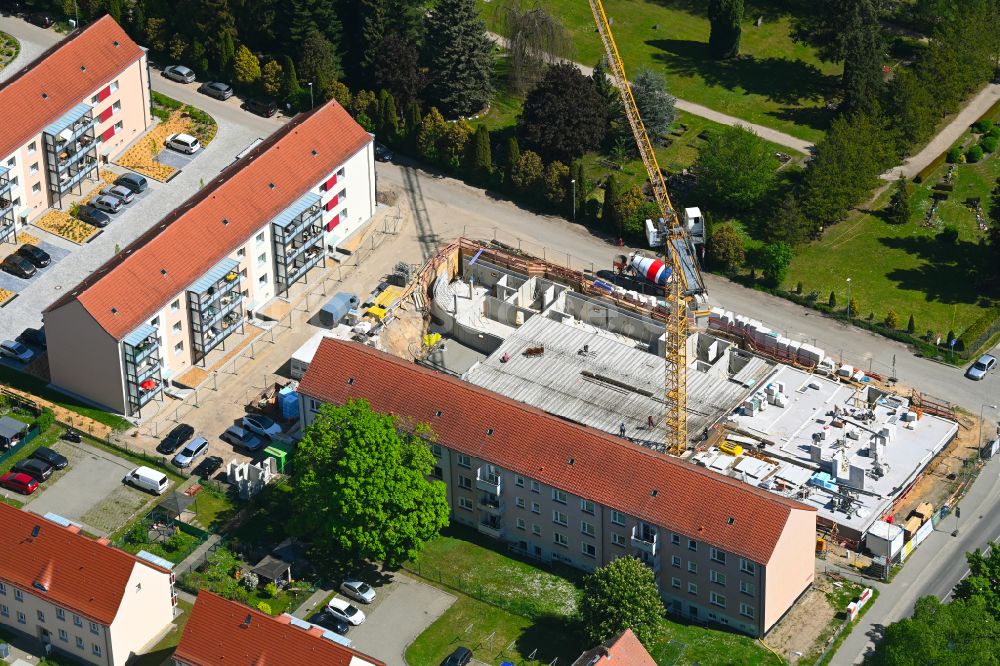 Luftbild Bernau - Baustelle zum Neubau eines Wohnhauses in Bernau im Bundesland Brandenburg, Deutschland