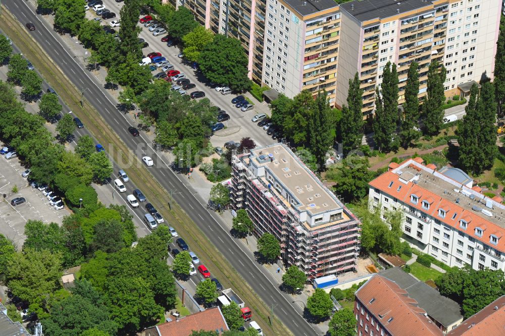 Berlin von oben - Baustelle zum Neubau eines Wohnhauses EAST SIDE STUDIOS in Berlin, Deutschland