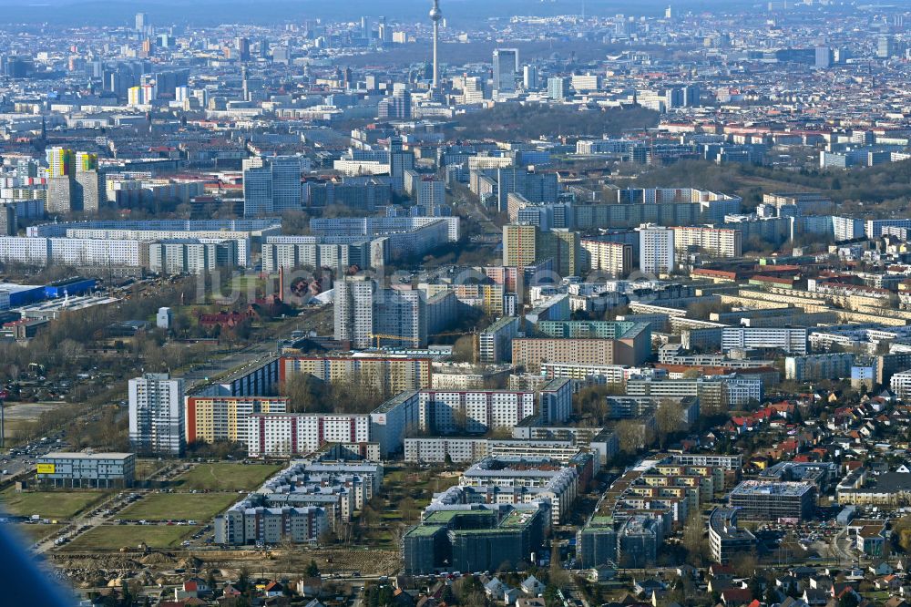 Berlin von oben - Baustelle zum Neubau eines Wohnhauses Ferdinand's Garden im Ortsteil Hohenschönhausen in Berlin, Deutschland