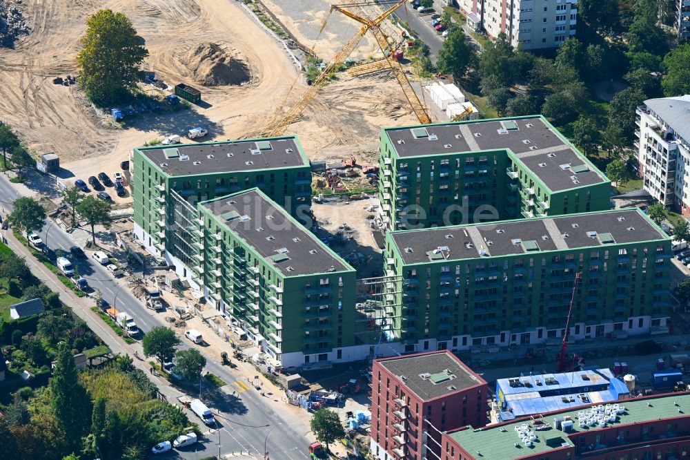 Luftbild Berlin - Baustelle zum Neubau eines Wohnhauses Ferdinand's Garden im Ortsteil Hohenschönhausen in Berlin, Deutschland