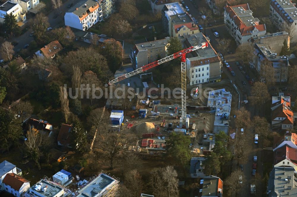 Luftbild Berlin - Baustelle zum Neubau eines Wohnhauses der GESOBAU AG im Ortsteil Niederschönhausen in Berlin, Deutschland