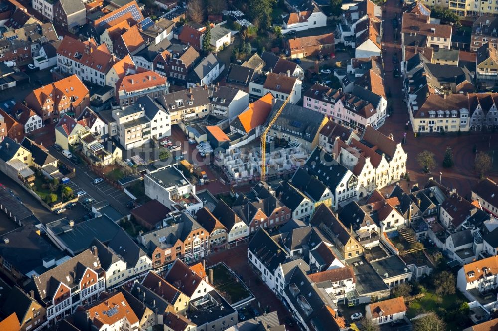 Haltern am See aus der Vogelperspektive: Baustelle zum Neubau eines Wohnhauses an der Goldstraße in Haltern am See im Bundesland Nordrhein-Westfalen, Deutschland