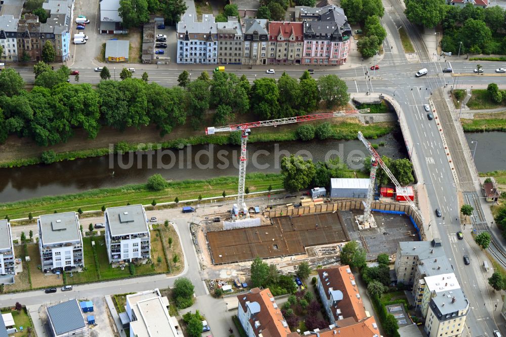 Gera aus der Vogelperspektive: Baustelle zum Neubau eines Wohnhauses des Das HeinrichsQuartier mit altersgerechten Wohnungen in Gera im Bundesland Thüringen, Deutschland