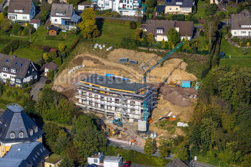 Hilchenbach aus der Vogelperspektive: Baustelle zum Neubau eines Wohnhauses in Hilchenbach im Bundesland Nordrhein-Westfalen, Deutschland