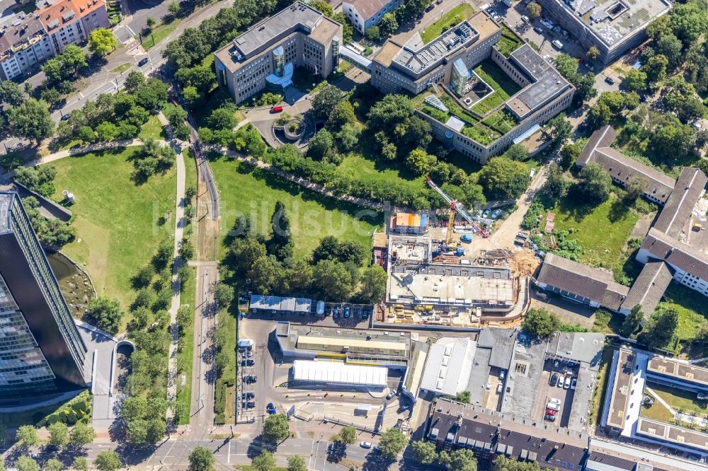 Düsseldorf von oben - Baustelle zum Neubau eines Wohnhauses an der Löbbeckestraße in Düsseldorf im Bundesland Nordrhein-Westfalen, Deutschland