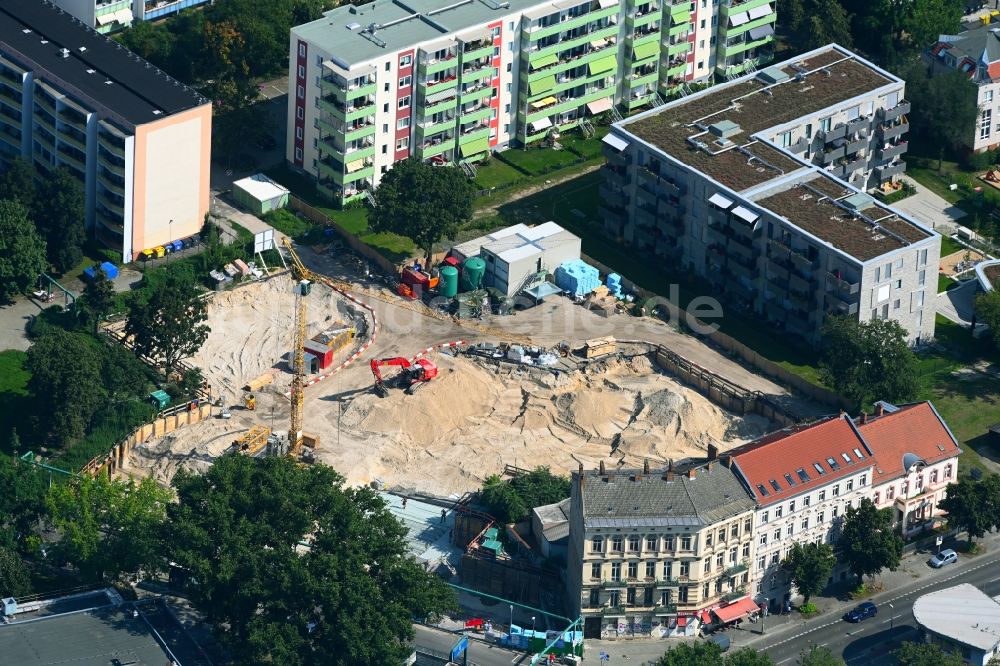 Berlin aus der Vogelperspektive: Baustelle zum Neubau eines Wohnhauses im Ortsteil Friedrichsfelde in Berlin, Deutschland