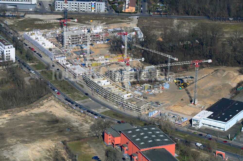 Luftaufnahme Berlin - Baustelle zum Neubau eines Wohnhauses im Ortsteil Haselhorst in Spandau in Berlin, Deutschland