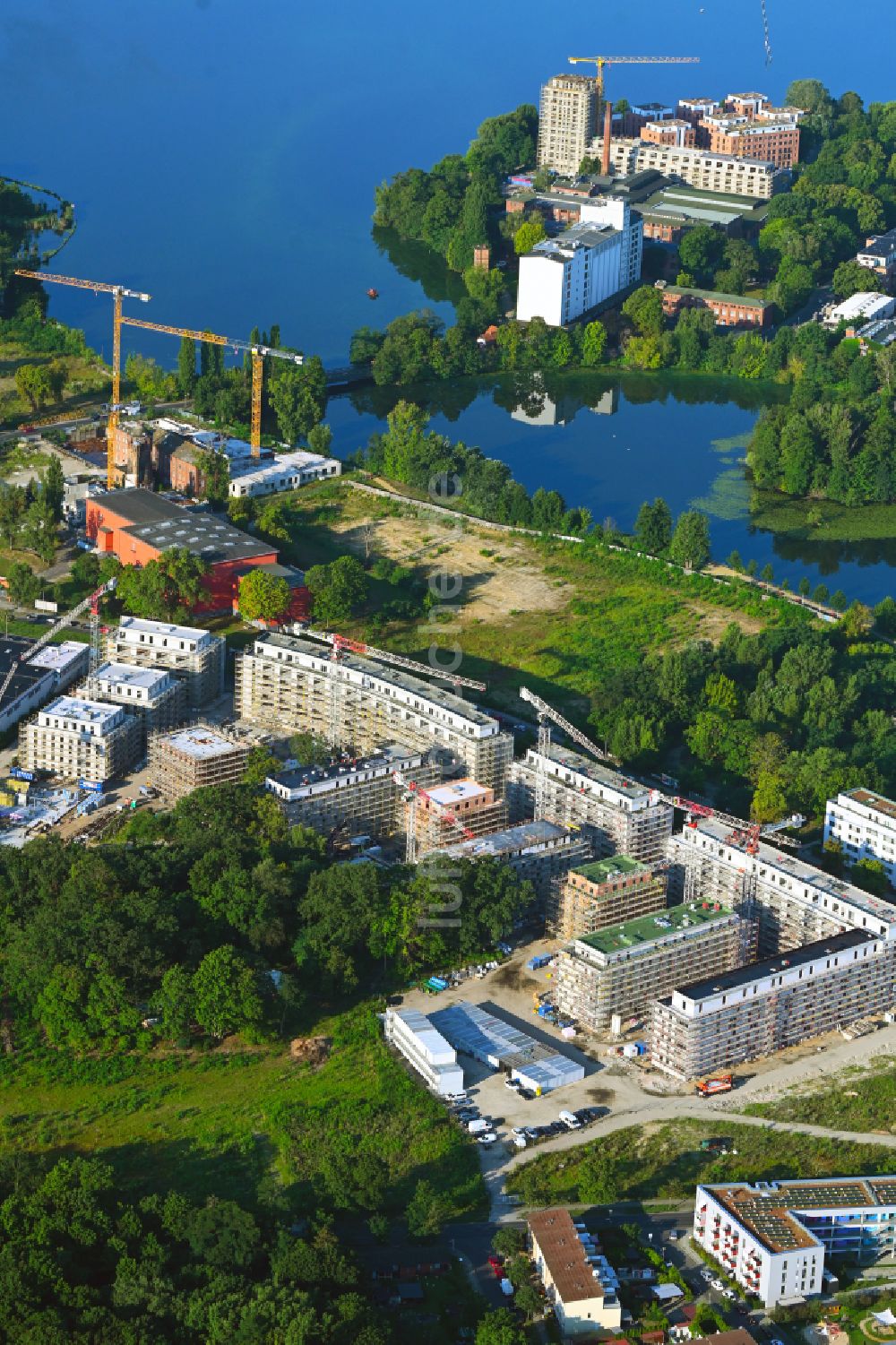 Berlin von oben - Baustelle zum Neubau eines Wohnhauses im Ortsteil Haselhorst in Spandau in Berlin, Deutschland