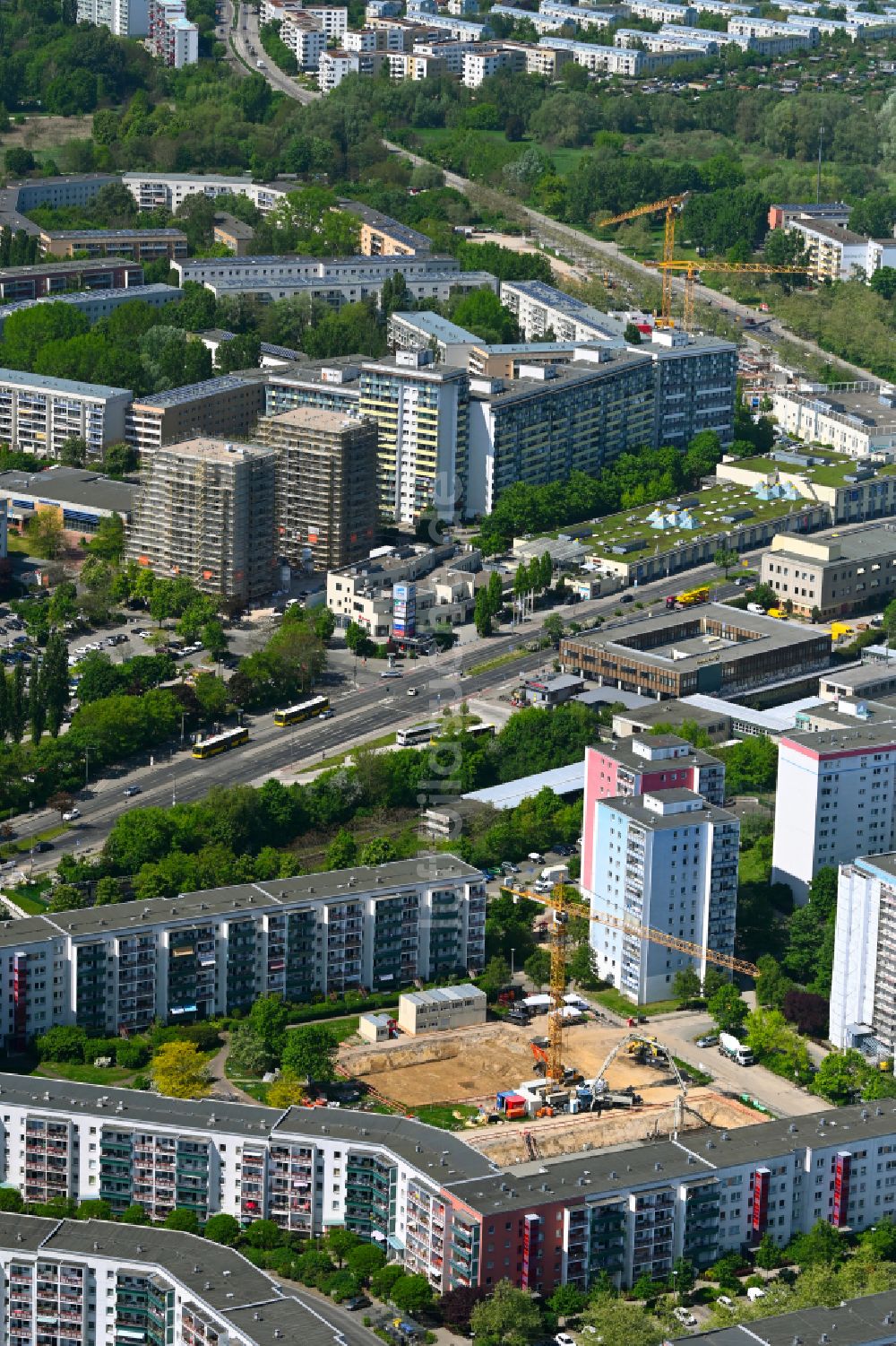 Luftbild Berlin - Baustelle zum Neubau eines Wohnhauses im Ortsteil Kaulsdorf in Berlin, Deutschland