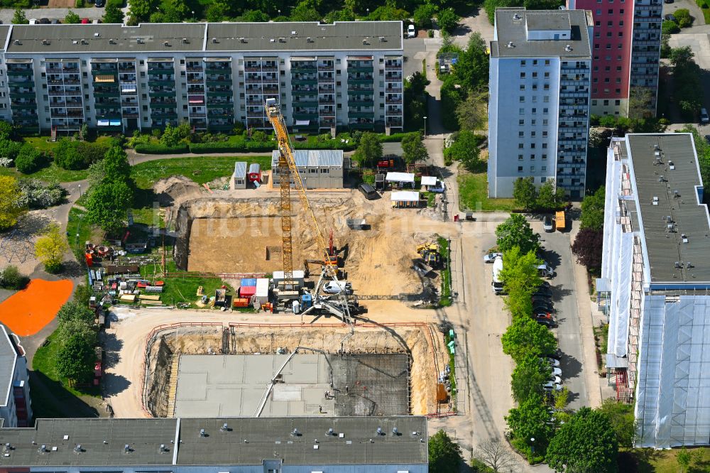 Luftaufnahme Berlin - Baustelle zum Neubau eines Wohnhauses im Ortsteil Kaulsdorf in Berlin, Deutschland