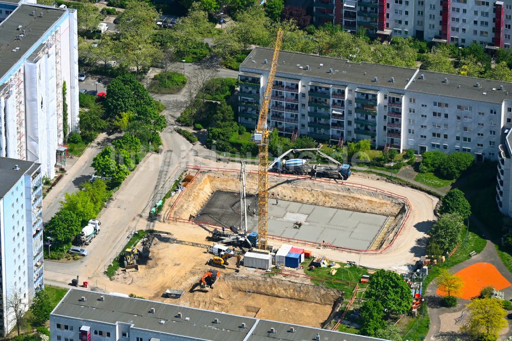 Berlin aus der Vogelperspektive: Baustelle zum Neubau eines Wohnhauses im Ortsteil Kaulsdorf in Berlin, Deutschland