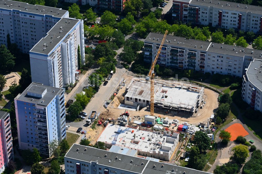 Berlin aus der Vogelperspektive: Baustelle zum Neubau eines Wohnhauses im Ortsteil Kaulsdorf in Berlin, Deutschland