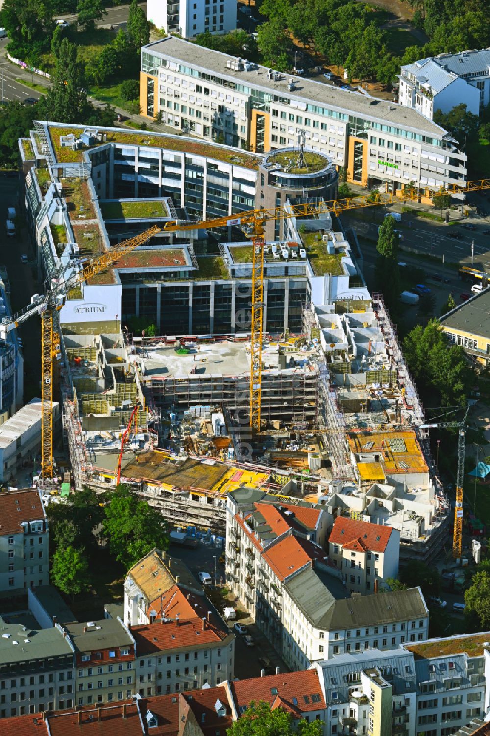 Luftbild Leipzig - Baustelle zum Neubau eines Wohnhauses im Ortsteil Neustadt-Neuschönefeld in Leipzig im Bundesland Sachsen, Deutschland