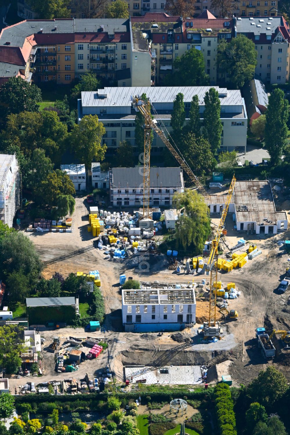 Potsdam von oben - Baustelle zum Neubau eines Wohnhauses im Ortsteil Potsdam West in Potsdam im Bundesland Brandenburg, Deutschland