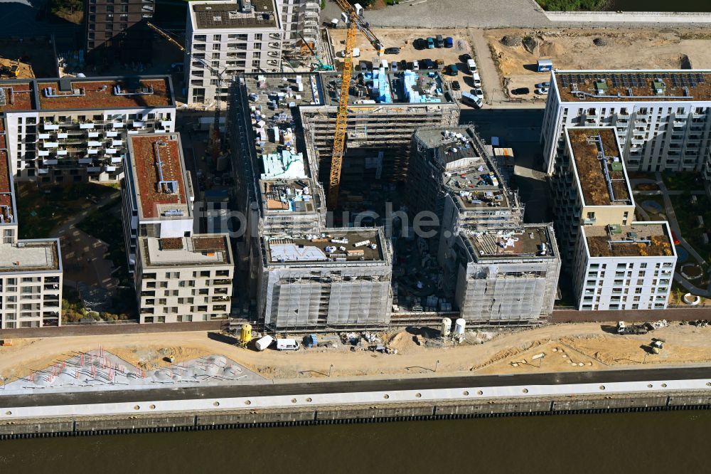 Hamburg aus der Vogelperspektive: Baustelle zum Neubau eines Wohnhauses im Quartier Braakenhafen in Hamburg, Deutschland