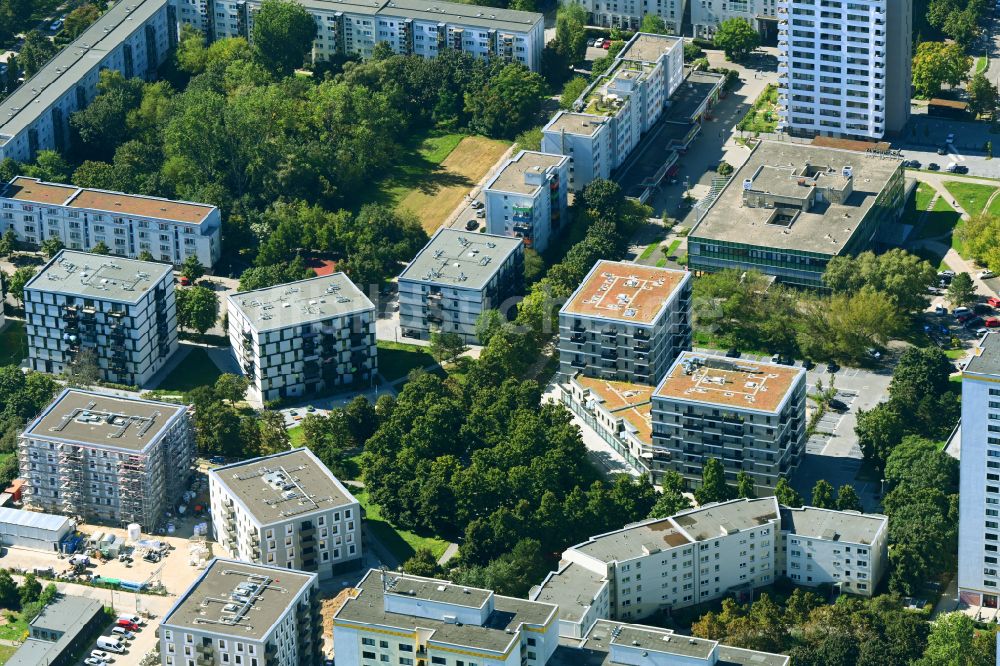 Luftaufnahme Berlin - Baustelle zum Neubau eines Wohnhauses Südliche Ringkolonnaden im Ortsteil Marzahn in Berlin, Deutschland