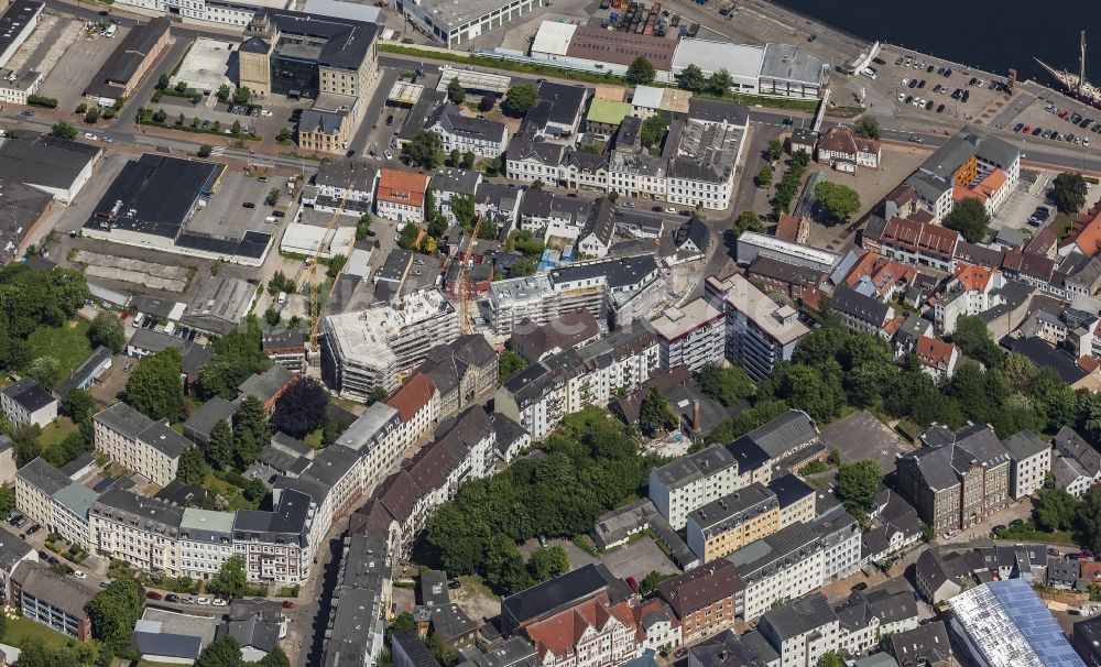 Luftaufnahme Flensburg - Baustelle zum Neubau eines Wohnhauses Skolehaven in Flensburg im Bundesland Schleswig-Holstein, Deutschland