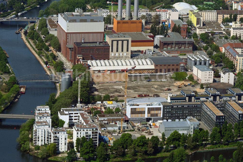 Luftaufnahme Berlin - Baustelle zum Neubau eines Wohnhauses Am Spreebord auf der Mierendorff-Insel in Berlin, Deutschland