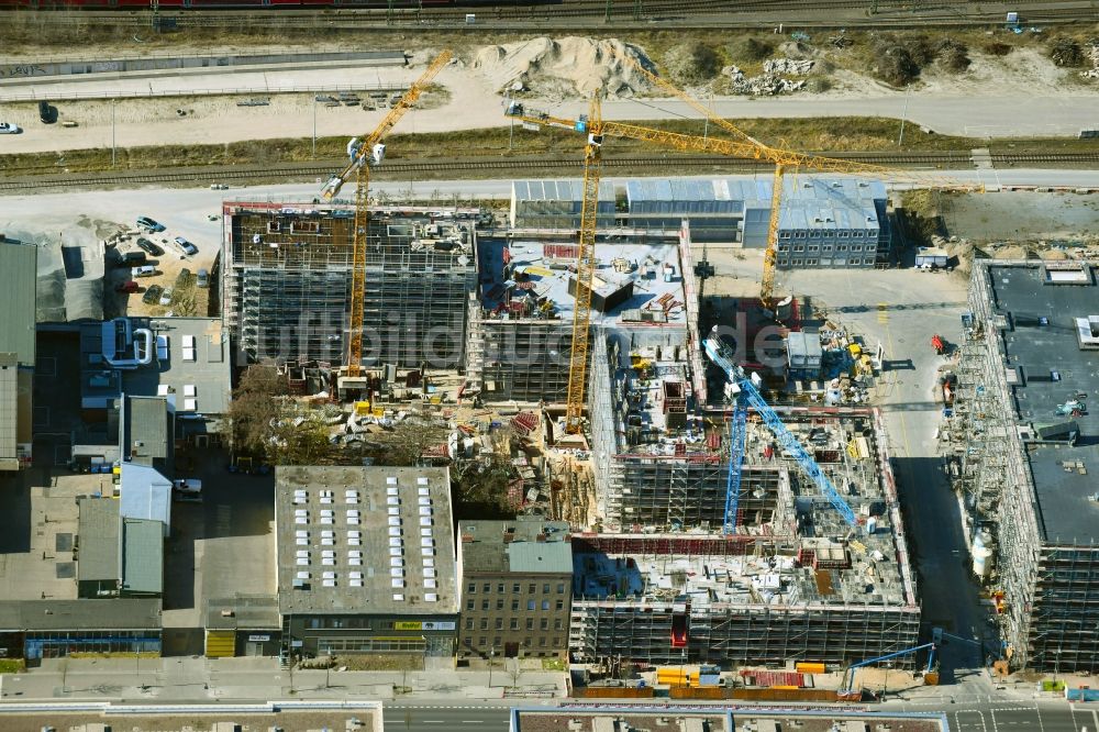 Luftaufnahme Berlin - Baustelle zum Neubau eines Wohnhauses QH-Spring im Ortsteil Moabit in Berlin, Deutschland