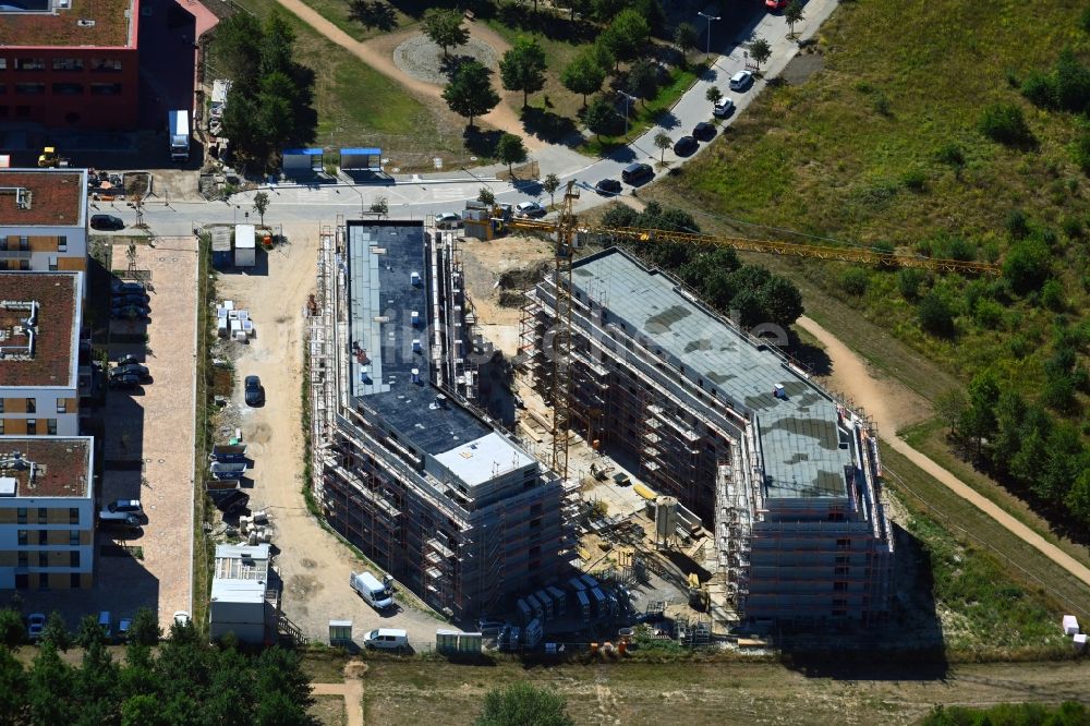 Luftbild Schönefeld - Baustelle zum Neubau eines Wohnhauses Theodor-Fontane-Höfe in Schönefeld im Bundesland Brandenburg, Deutschland