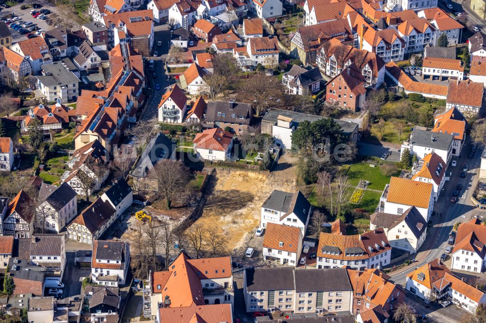 Luftaufnahme Soest - Baustelle zum Neubau eines Wohnhauses Thomähofe Quartier in Soest im Bundesland Nordrhein-Westfalen, Deutschland