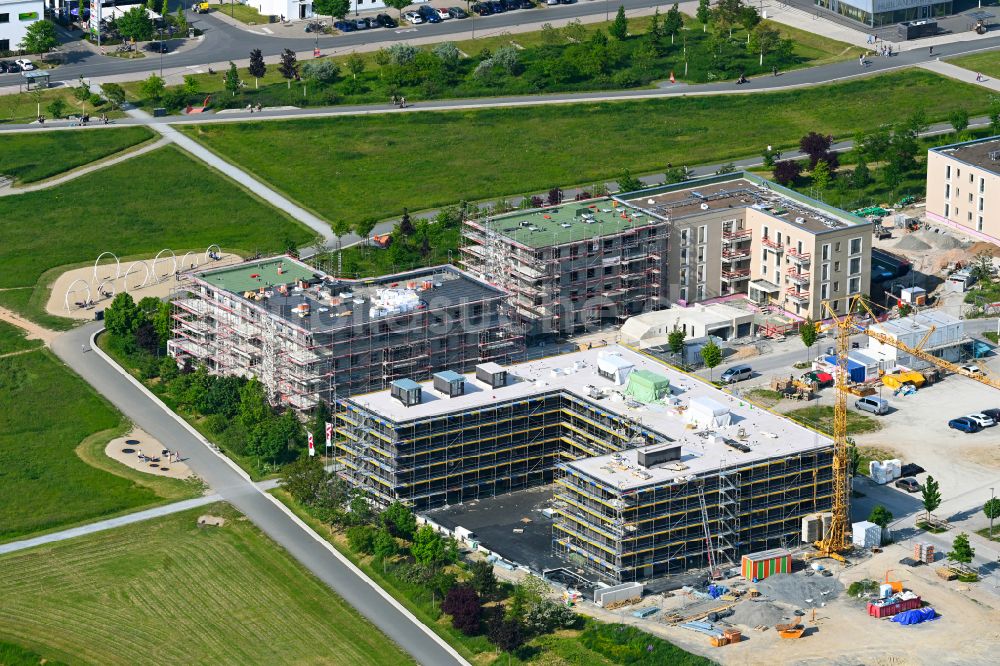 Würzburg aus der Vogelperspektive: Baustelle zum Neubau eines Wohnhauses im Wohngebiet Hubland in Würzburg im Bundesland Bayern, Deutschland