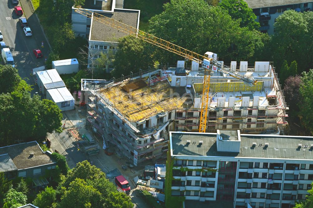 Luftaufnahme Köln - Baustelle zum Neubau eines Wohnheim Wohnpflegeheim - Gebäude Familienzentrum Haus Adelheid in Köln im Bundesland Nordrhein-Westfalen, Deutschland