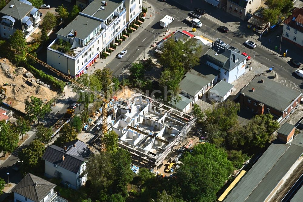 Berlin von oben - Baustelle zum Neubau eines Wohnheim Wohnpflegeheim - Gebäude an der Wodanstraße in Berlin, Deutschland