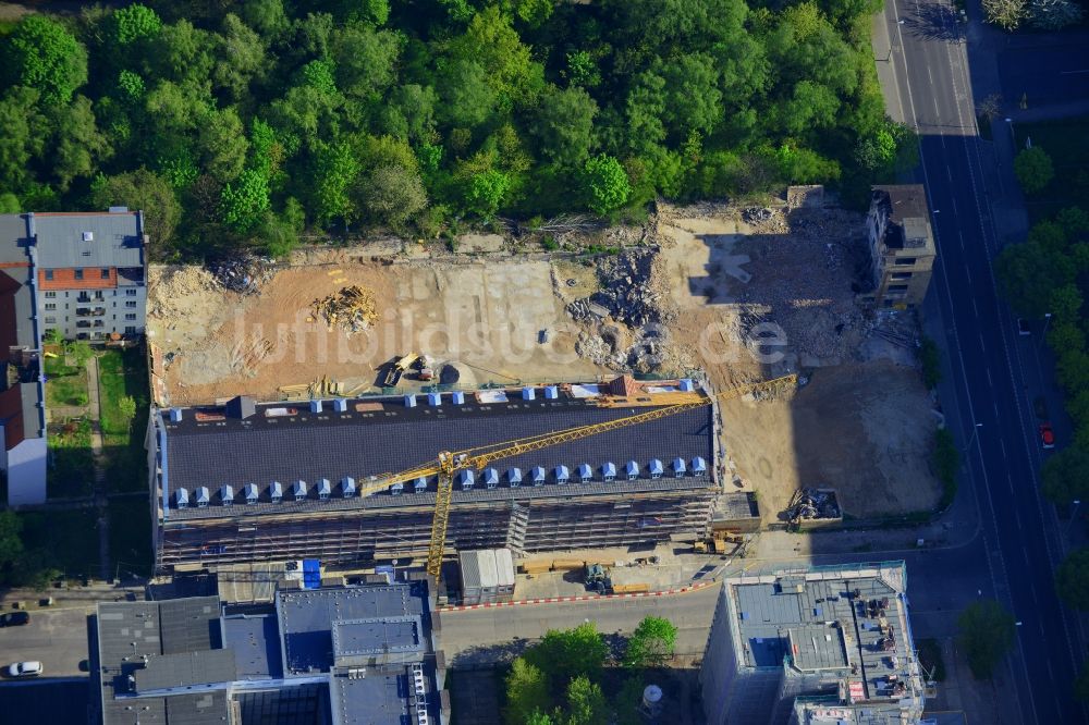 Luftbild Berlin - Baustelle zum Neubau des Wohnneubau- Bauvorhaben Carrée Alte Post in der Dottistraße in Berlin Lichtenberg