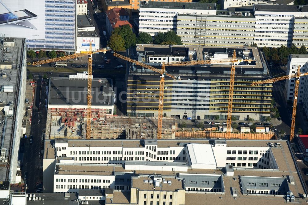 Luftbild Berlin Mitte - Baustelle zum Neubau des Wohnquartier am Alexanderplatz in Berlin