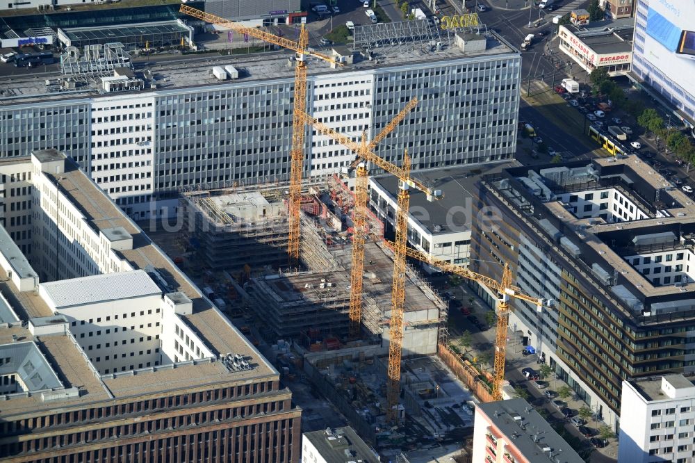 Luftbild Berlin Mitte - Baustelle zum Neubau des Wohnquartier am Alexanderplatz in Berlin