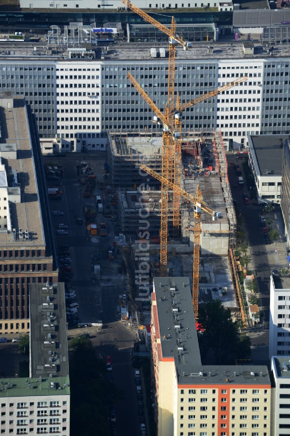 Luftbild Berlin Mitte - Baustelle zum Neubau des Wohnquartier am Alexanderplatz in Berlin