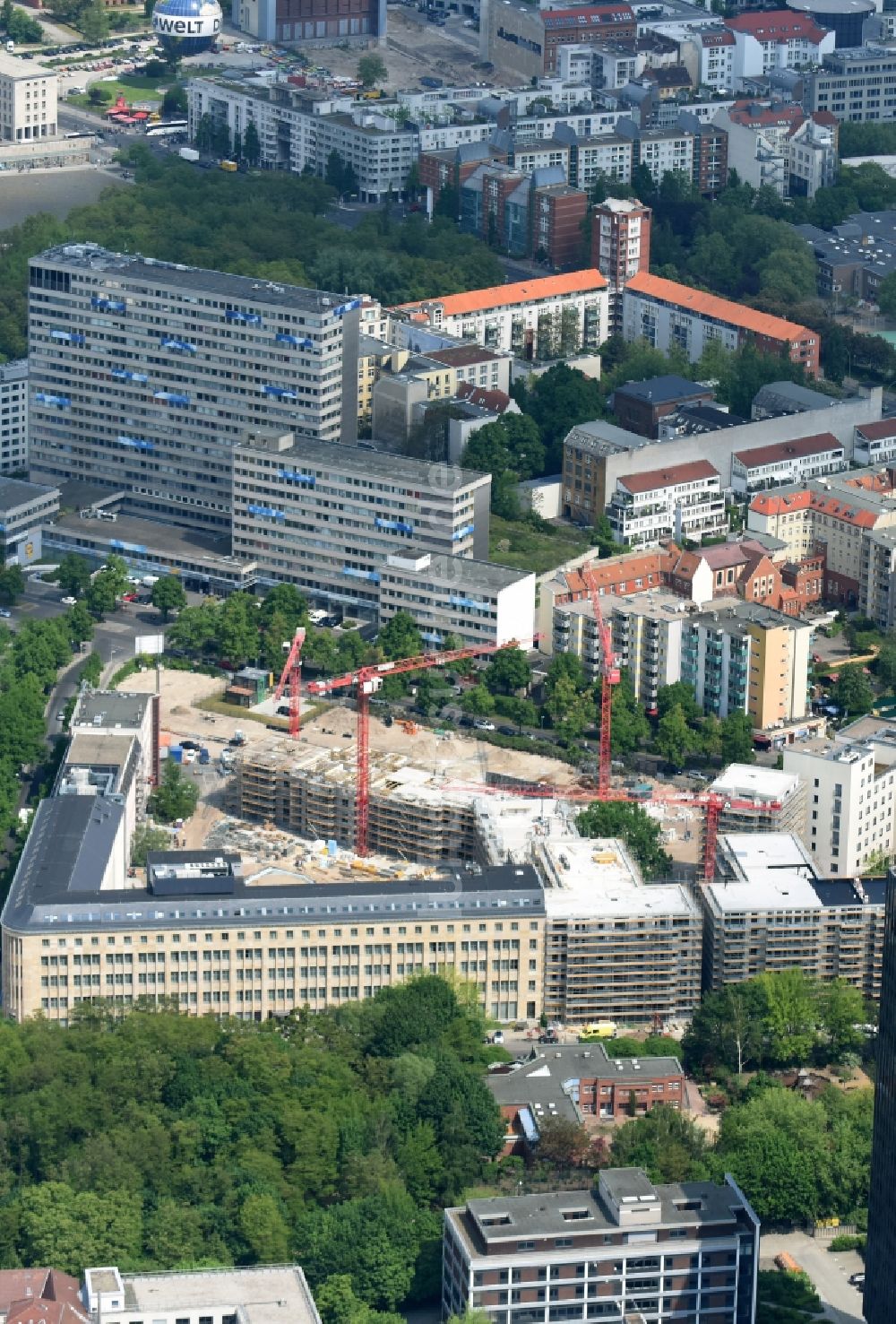 Luftaufnahme Berlin - Baustelle zum Neubau des Wohnquartiers „Metronom“ im Stadtteil Kreuzberg in Berlin