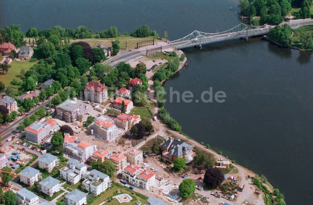 Luftbild Potsdam - Baustelle zum Neubau der Wohnsiedlung Glienicker Horn der Berliner Vorstadt am Ufer der Havel an der Glienicker Brücke in Potsdam im Bundesland Brandenburg