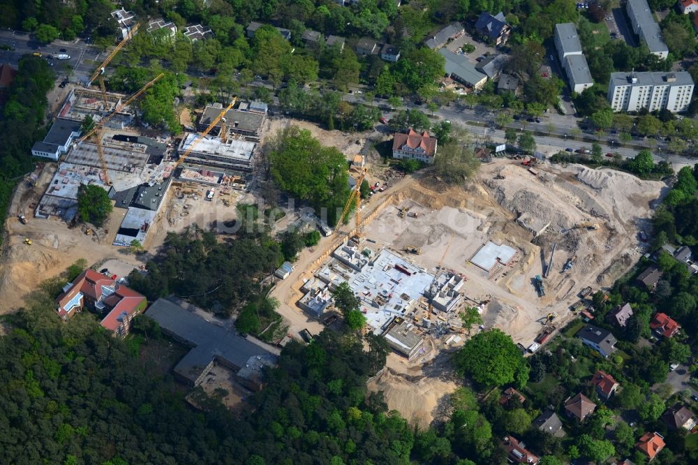 Luftbild Berlin OT Dahlem - Baustelle zum Neubau der Wohnsiedlung OSKAR HELENE PARK an der Clayallee im Steglitz-Zehlendorf in Berlin