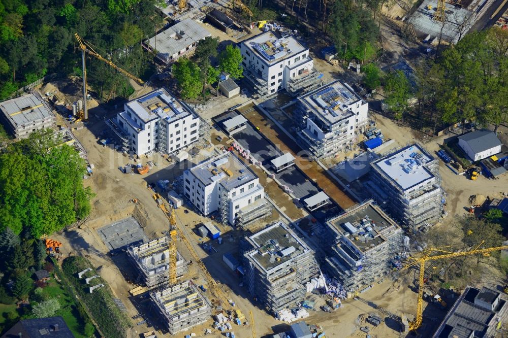 Berlin , Dahlem von oben - Baustelle zum Neubau der Wohnsiedlung OSKAR HELENE PARK an der Clayallee im Steglitz-Zehlendorf in Berlin