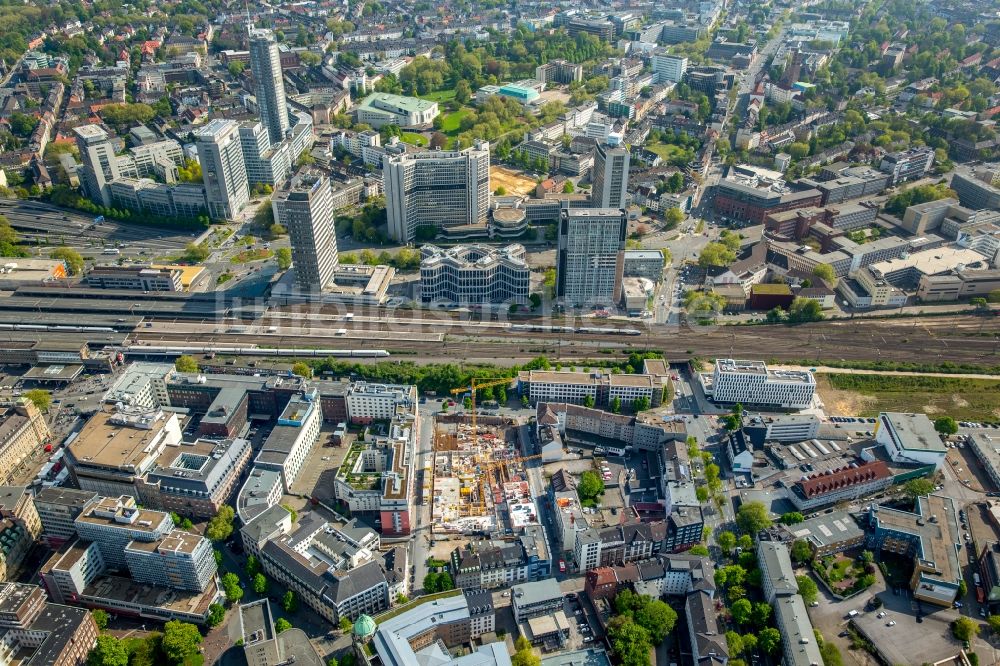 Essen von oben - Baustelle zum Neubau des Wohnungsbau-Projekt „BelleVie“ der Arsatec GmbH durch das Bauunternehmen Dreßler Bau nach Entwürfer der Fischer Architekten GmbH in Essen im Bundesland Nordrhein-Westfalen