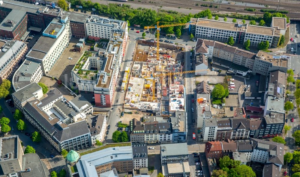 Luftbild Essen - Baustelle zum Neubau des Wohnungsbau-Projekt „BelleVie“ der Arsatec GmbH durch das Bauunternehmen Dreßler Bau nach Entwürfer der Fischer Architekten GmbH in Essen im Bundesland Nordrhein-Westfalen