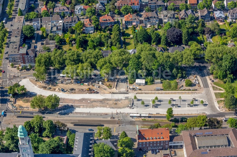 Luftaufnahme Gelsenkirchen - Baustelle zum Neubau des ZOB Omnibus- Bahnhof an der Goldbergstraße im Ortsteil Buer in Gelsenkirchen im Bundesland Nordrhein-Westfalen, Deutschland