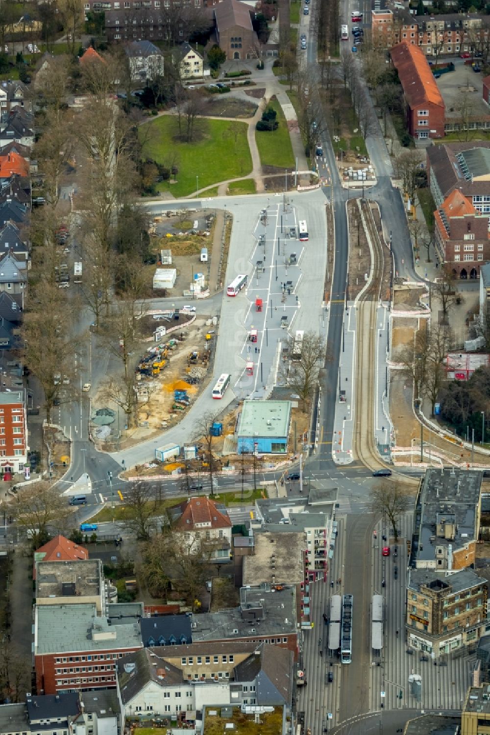 Gelsenkirchen von oben - Baustelle zum Neubau des ZOB Omnibus- Bahnhof an der Goldbergstraße im Ortsteil Buer in Gelsenkirchen im Bundesland Nordrhein-Westfalen, Deutschland