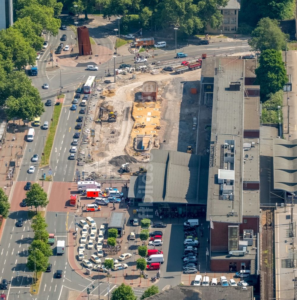 Luftaufnahme Bochum - Baustelle zum Neubau des ZOB Omnibus- Bahnhof am Hauptbahnhof in Bochum im Bundesland Nordrhein-Westfalen, Deutschland