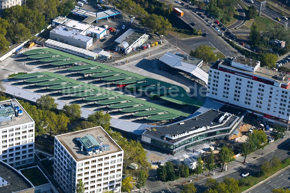 Berlin von oben - Baustelle zum Neubau des ZOB Omnibus- Bahnhof an der Masurenallee in Berlin, Deutschland