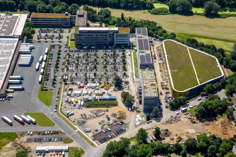 Luftaufnahme Mülheim an der Ruhr - Baustelle zum Neubau zur Erweiterung der Aldi-Süd Verwaltung und Logistiklager im Stadtteil Styrum in Mülheim an der Ruhr im Bundesland Nordrhein-Westfalen