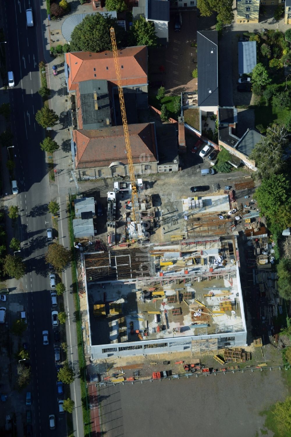 Potsdam von oben - Baustelle zum Neubau einer Zweifachsporthalle in der Kurfürstenstraße in Potsdam im Bundesland Brandenburg