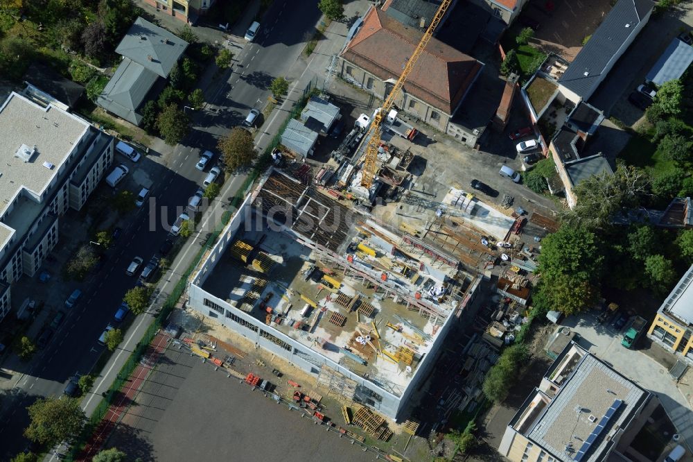 Luftbild Potsdam - Baustelle zum Neubau einer Zweifachsporthalle in der Kurfürstenstraße in Potsdam im Bundesland Brandenburg