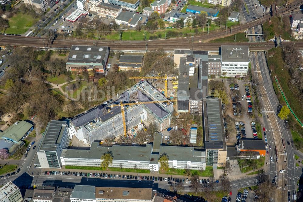 Luftbild Dortmund - Baustelle zum Rückbau der Anbauten aus den 1950er und 1960er Jahren am Fritz-Henßler-Berufskolleg in Dortmund im Bundesland Nordrhein-Westfalen