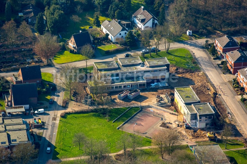 Luftbild Rheurdt - Baustelle zum Rückbau des ehemaligen Schulgebäudes der Martinusschule am Meistersweg in Rheurdt im Bundesland Nordrhein-Westfalen