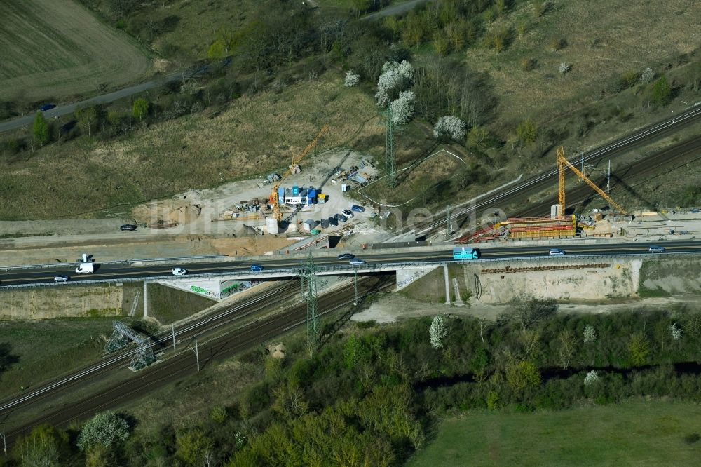 Luftbild Berlin - Baustelle zum Sanierung und Instandsetzung des Autobahn- Brückenbauwerk der Außenringbahnbrücke der BAB 114 in Berlin, Deutschland